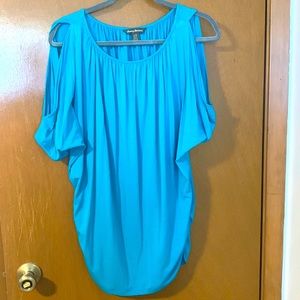 Tommy Bahama cold shoulder top, like new